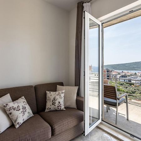 Family Apartments Jadrijevic Primošten Zewnętrze zdjęcie