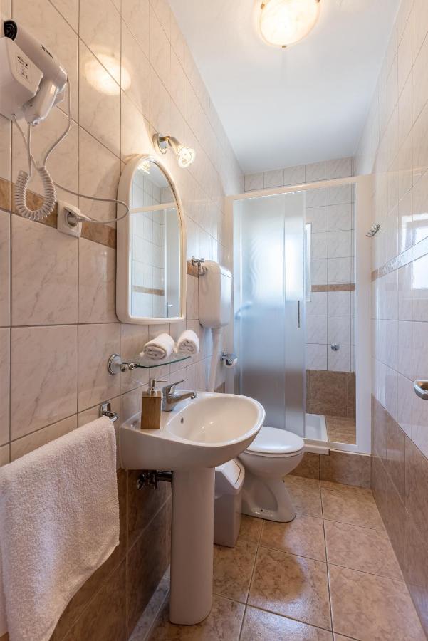 Family Apartments Jadrijevic Primošten Zewnętrze zdjęcie